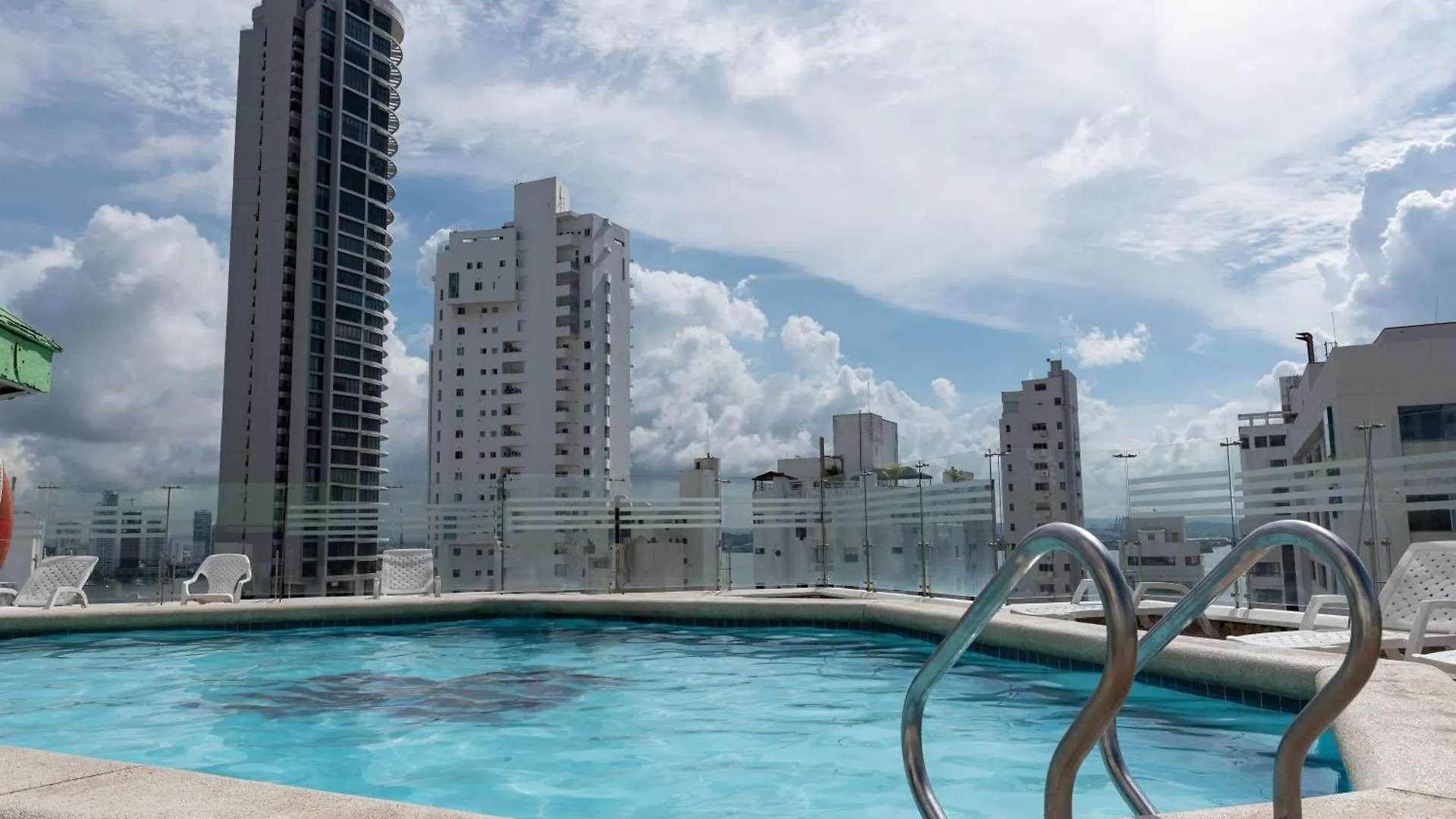 Apartamento En Bocagrande - Piscina, Jacuzzi Y Mar Cartagena Apartment