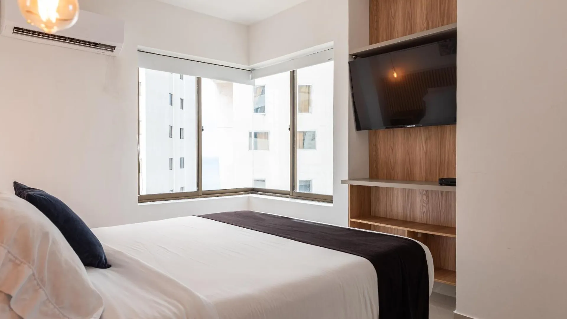 Apartamento En Bocagrande - Piscina, Jacuzzi Y Mar Cartagena 0*,  Colombia